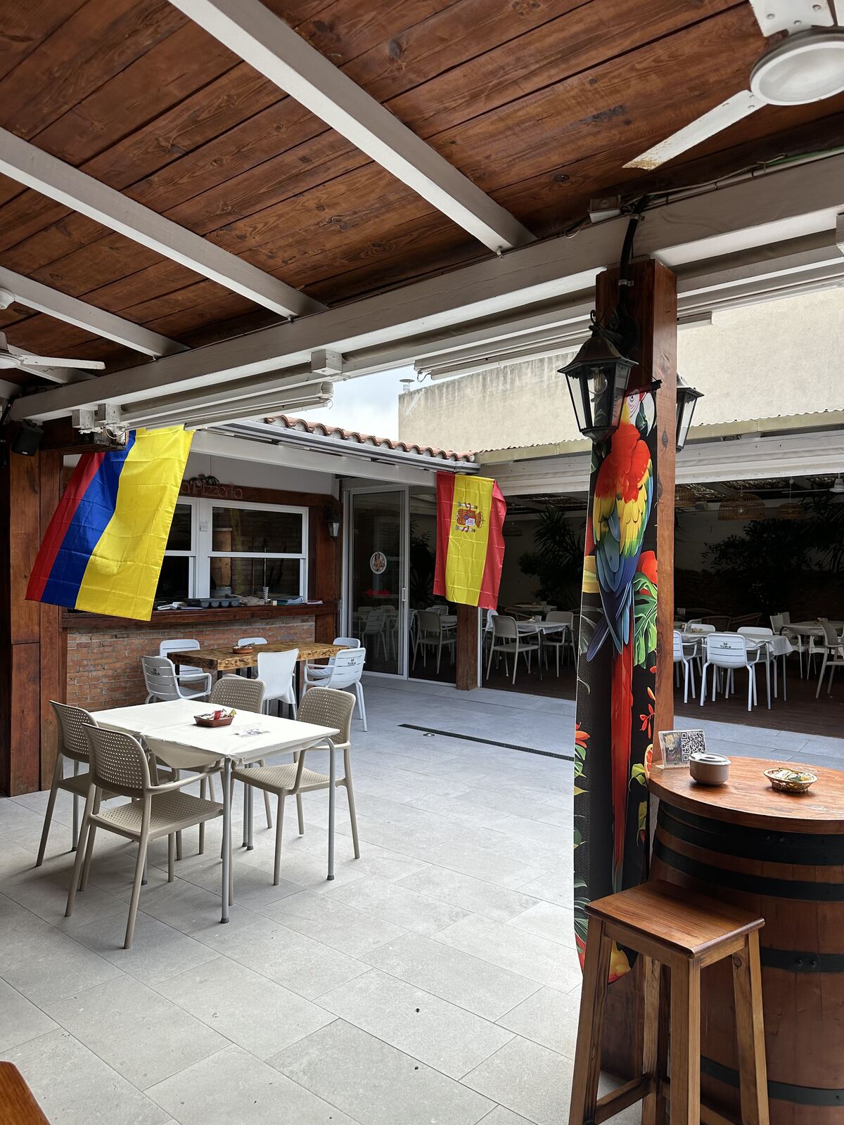 Ambiente del restaurante en Vinaròs 3